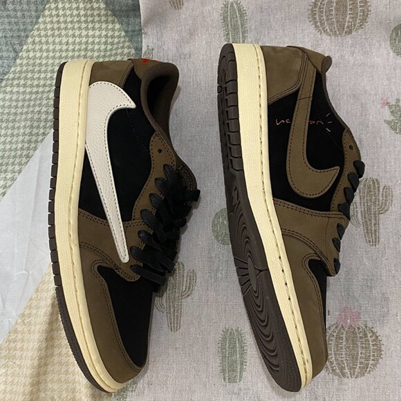 Travis Scott X Jordan 1 Low OG SP - Picture 6 of 7
